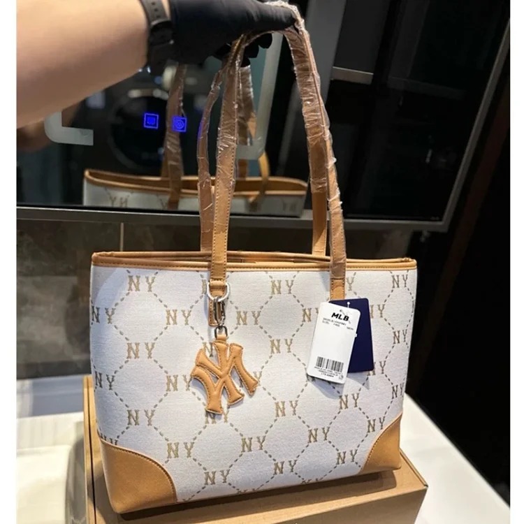 Louis Vuitton MLB canvas NY light luxury tote bag MLB fashion large-capacity commuter shou from OutfitReps